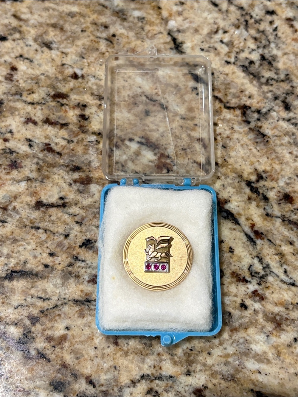 12k Gold Filled Griffin Pin - Picture 2 of 5